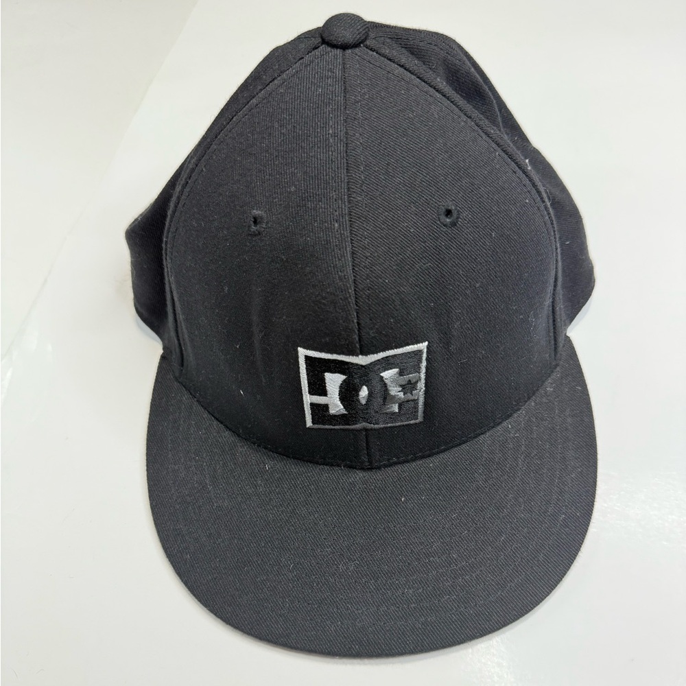 DC Fitted Cap, size 6 7/8- 7 1/4, all black